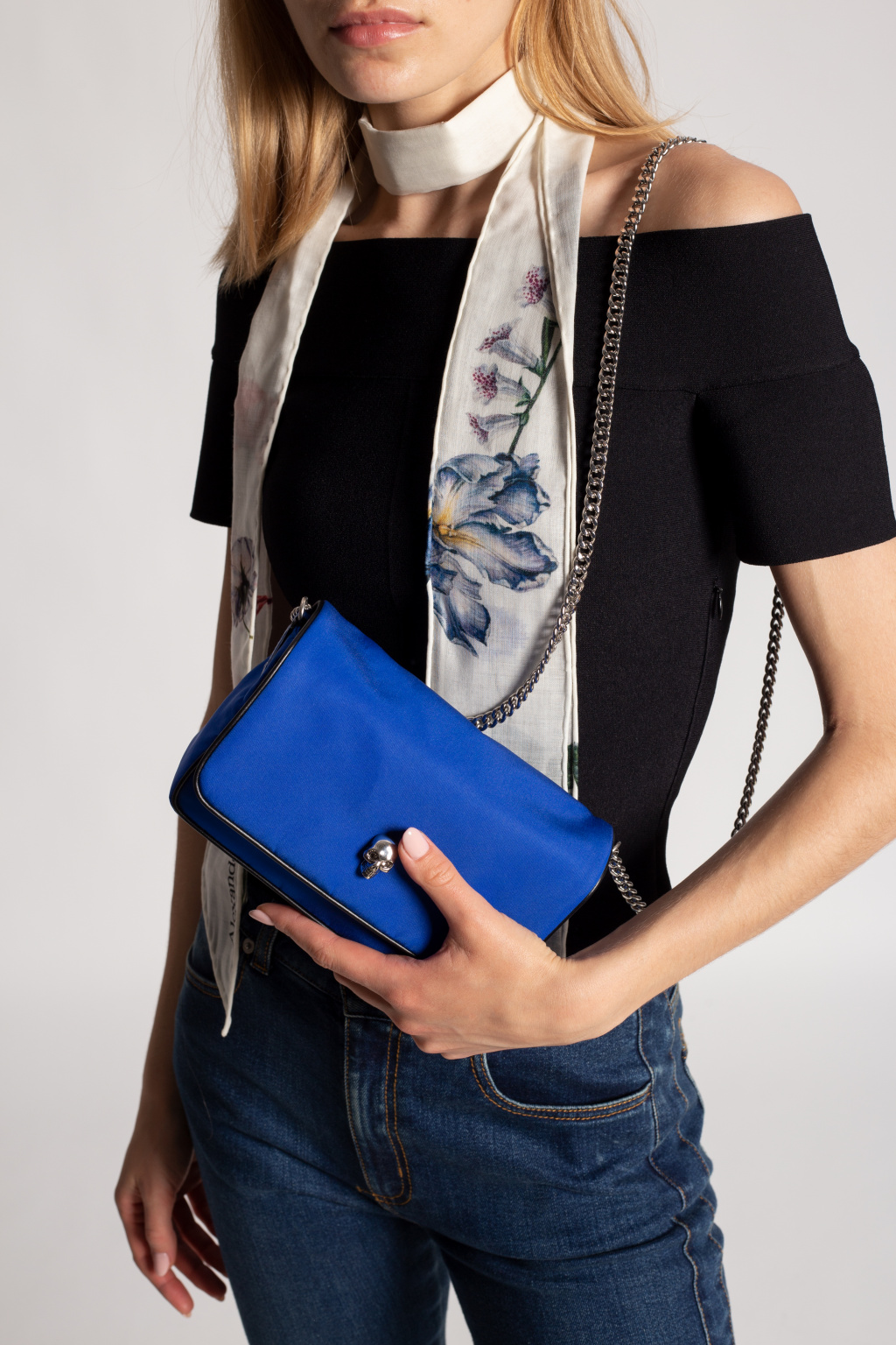 【関税&送料込】Alexander Mcqueen Dark Blue Mini Skull Shoul Alexander McQueen Crystal Embellished Skull Bag